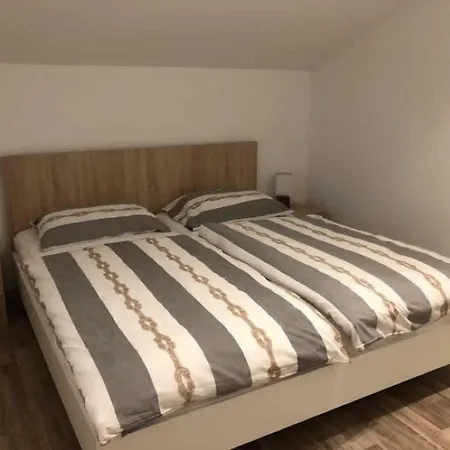Ideal Holiday Apartment *
