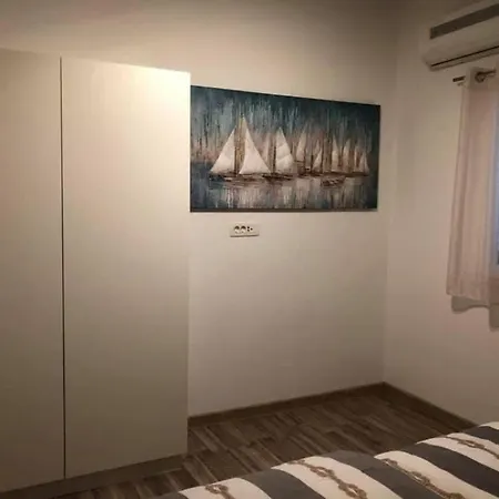Ideal Holiday Apartment Tribunj (Sibenik-Knin)