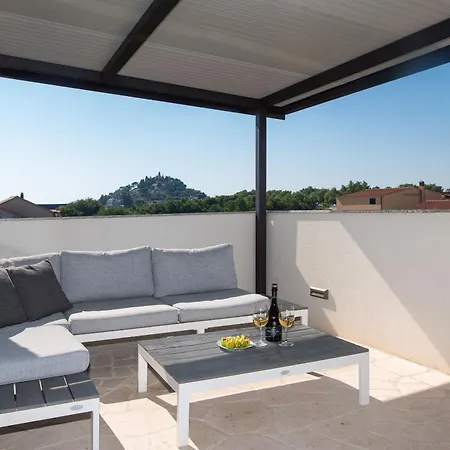Ideal Holiday Tribunj (Sibenik-Knin)