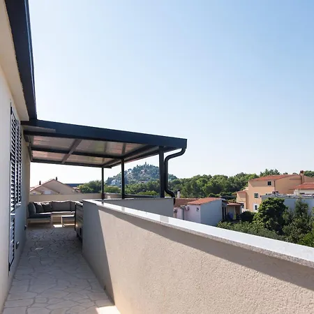 Ideal Holiday Tribunj (Sibenik-Knin)