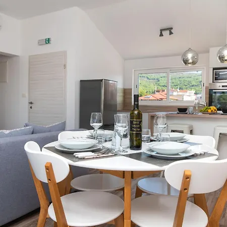 Ideal Holiday Apartment Tribunj (Sibenik-Knin)